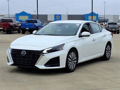 Used 2023 Nissan Altima 2.5 SV