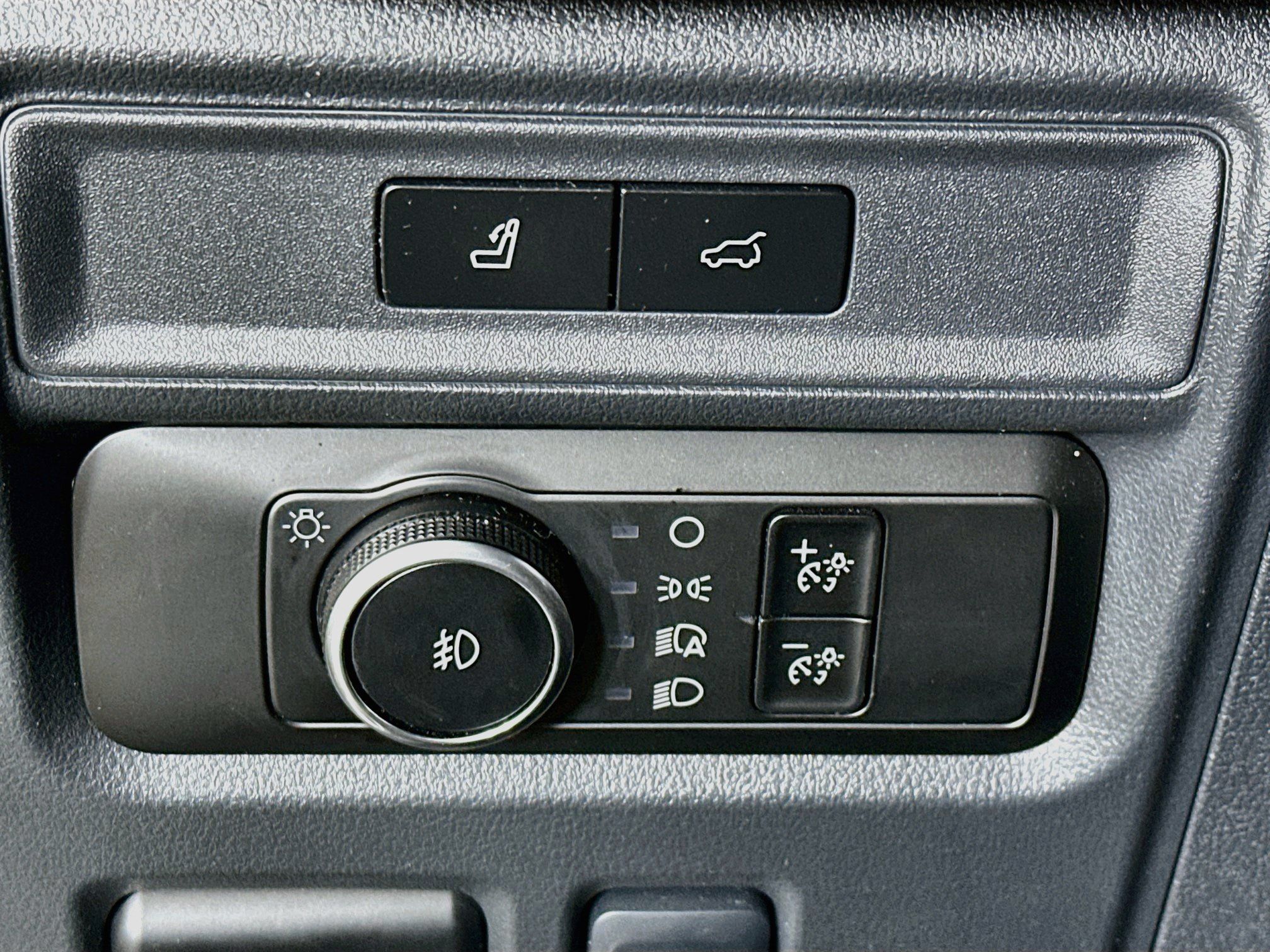 Used 2024 Ford Expedition Limited AWD/4WD image 17