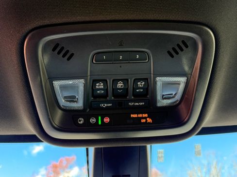 Used 2023 Chevrolet Traverse Premier w/ Redline Edition image 34