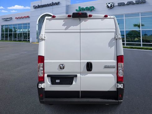 Used 2025 RAM ProMaster 2500 w/ Convenience Group FWD image 6