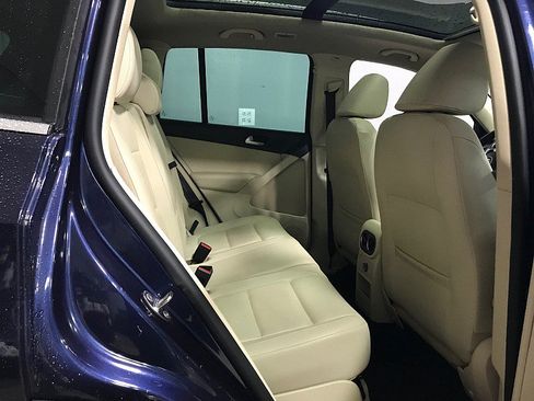 Used 2015 Volkswagen Tiguan SE FWD image 16