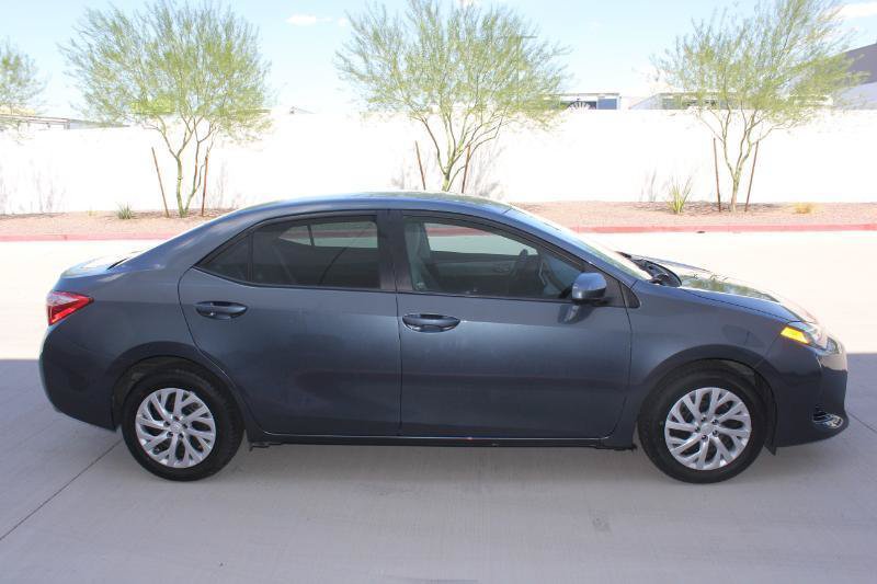 Used 2017 Toyota Corolla LE w/ Carpet Mat Package (TMS) FWD image 4