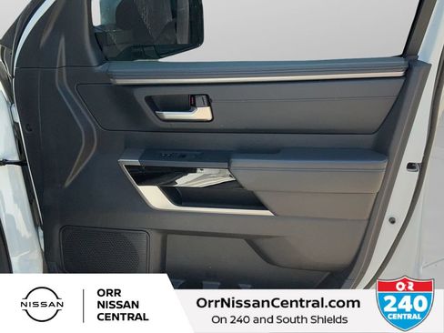 Used 2023 Toyota Tundra Limited AWD/4WD image 10