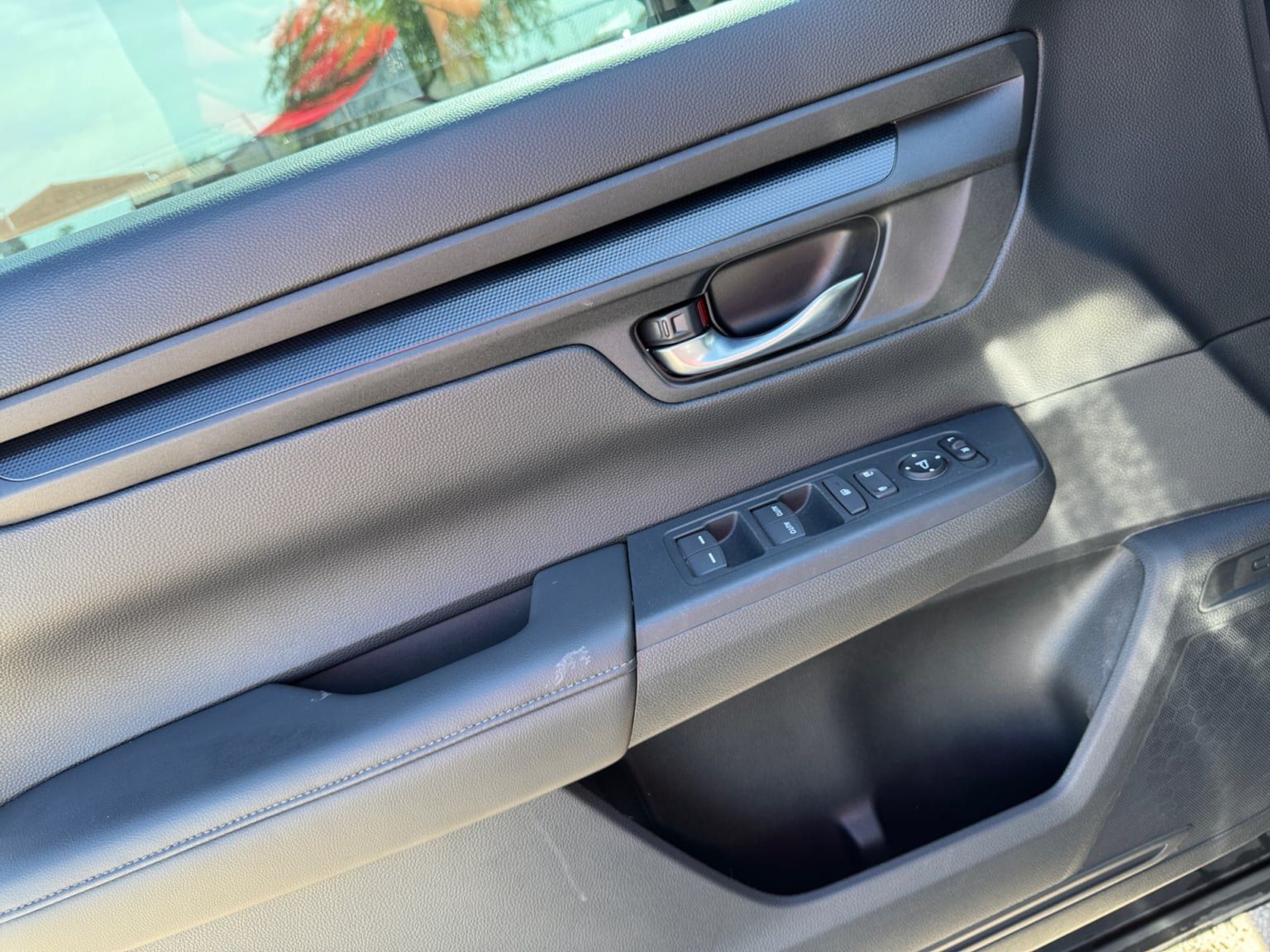 Used 2024 Honda CR-V EX image 11