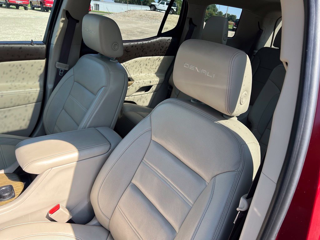 Used 2017 GMC Acadia Denali w/ Technology Package AWD/4WD image 34