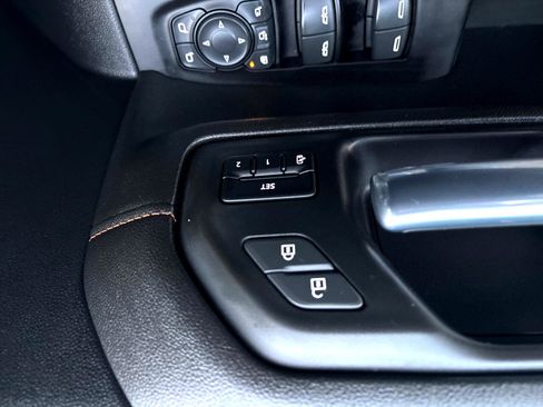 Used 2021 GMC Sierra 3500 AT4 w/ AT4 Premium Plus Package image 18