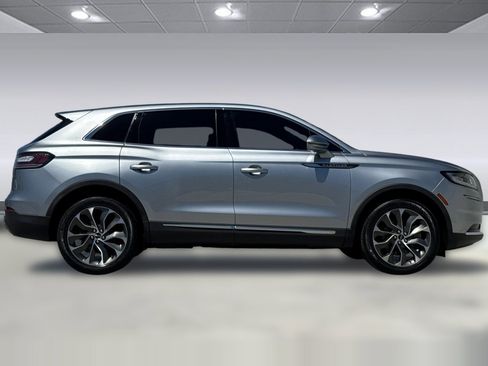 Used 2022 Lincoln Nautilus Reserve w/ Cargo Utility Package FWD image 7