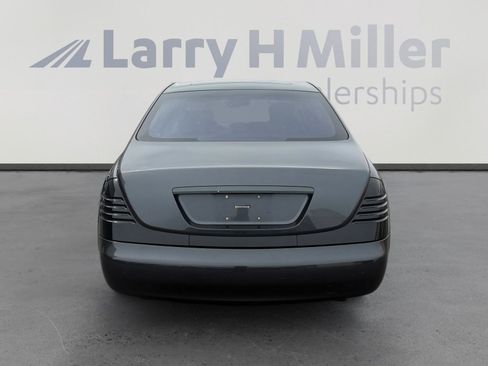 Used 2005 Maybach 57 RWD image 4
