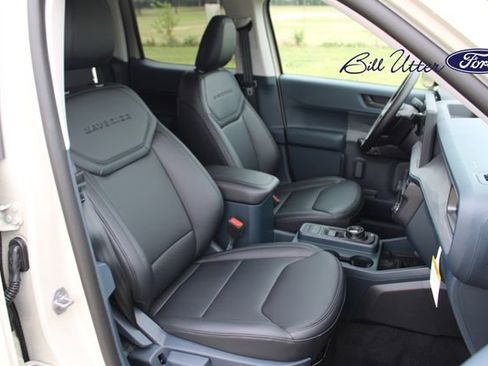 New 2025 Ford Maverick Lariat w/ Black Appearance Package image 8