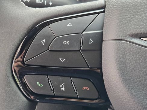 New 2027 Chrysler Pacifica Limited w/ Family Tech Group FWD image 25