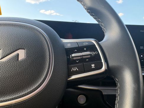 Used 2025 Kia Sorento S w/ Panoramic Sunroof Package FWD image 37