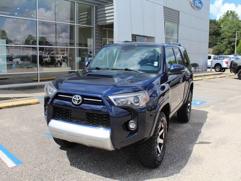 Used 2023 Toyota 4Runner TRD Off-Road Premium w/ Moonroof Package AWD/4WD image 4