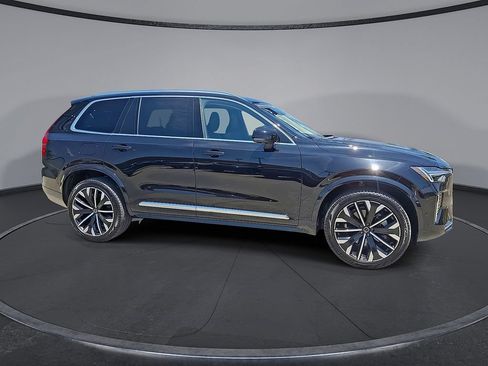 Certified 2026 Volvo XC90 B6 Plus AWD/4WD image 6