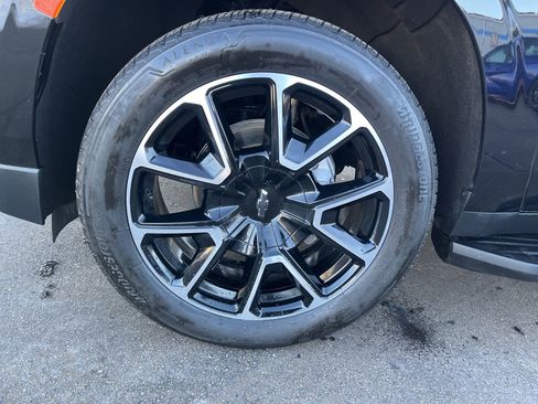 Certified 2024 Chevrolet Tahoe RST w/ Luxury Package AWD/4WD image 9
