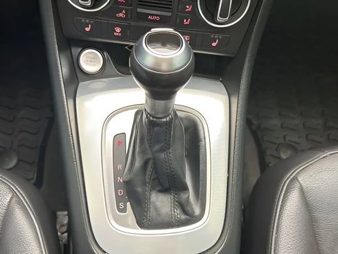 Used 2017 Audi Q3 2.0T Prestige w/ Prestige Package image 34