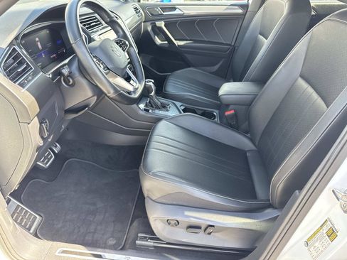 Certified 2023 Volkswagen Tiguan SE R-Line FWD image 23