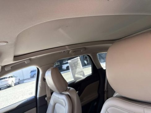 Used 2020 Lincoln Corsair AWD w/ Premium Package image 33