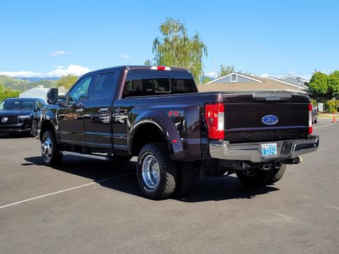 Used 2018 Ford F350 XLT w/ XLT Premium Package AWD/4WD image 7