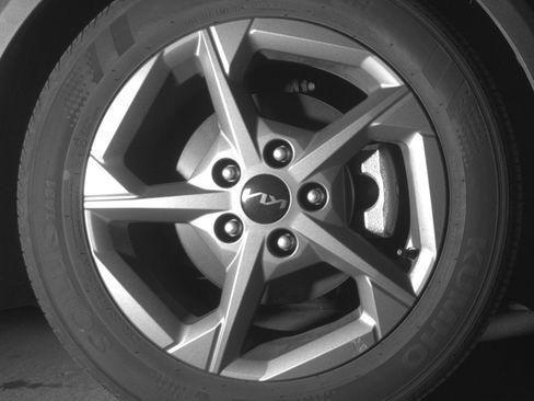 Used 2025 Kia K4 LXS image 13