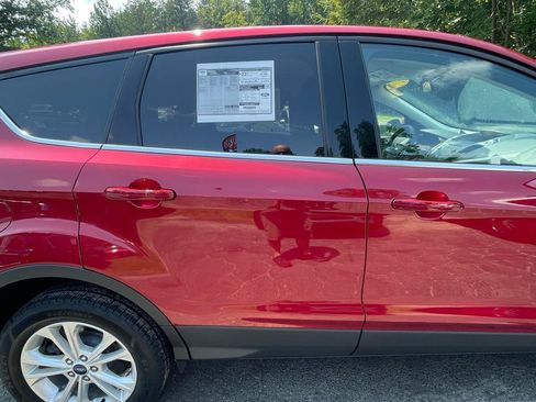 Used 2017 Ford Escape SE AWD/4WD image 10