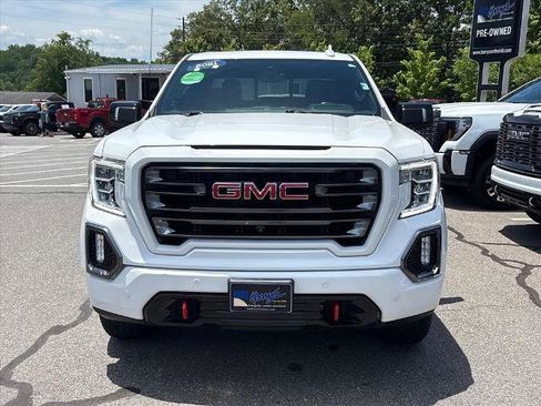 Certified 2021 GMC Sierra 1500 AT4 w/ AT4 Premium Package AWD/4WD image 3