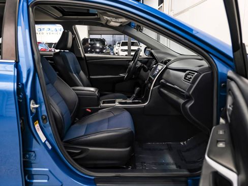 Used 2016 Toyota Camry SE image 35