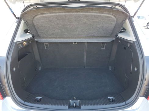 Used 2022 Chevrolet Trax LT w/ LT Convenience Package image 29