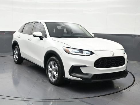 Used 2023 Honda HR-V LX image 7