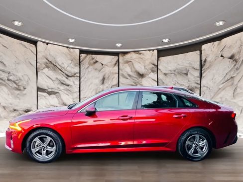 Used 2023 Kia K5 LXS image 9