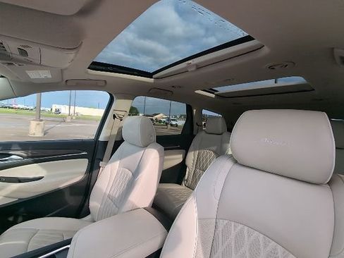 Used 2023 Buick Enclave Avenir w/ Avenir Technology Package FWD image 13