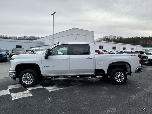 Used 2024 Chevrolet Silverado 2500 LT image 6