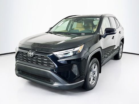 Used 2025 Toyota RAV4 LE AWD/4WD image 7