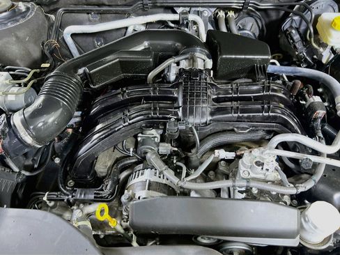 Used 2023 Subaru Outback Premium image 30