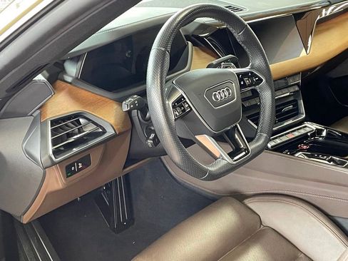 Used 2022 Audi e-tron GT Prestige w/ Prestige Package image 15