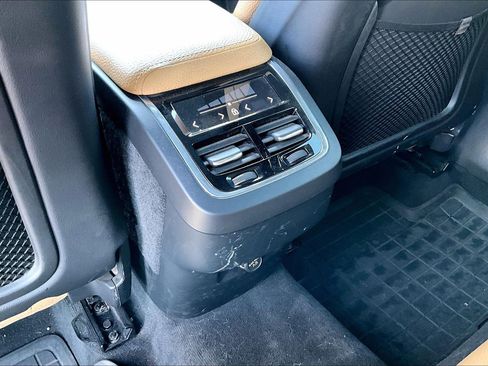 Used 2019 Volvo XC60 T5 Inscription w/ Protection Package Premier FWD image 22