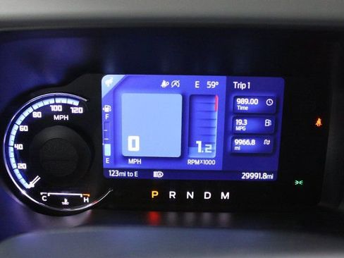 Used 2021 Ford Bronco Badlands image 11