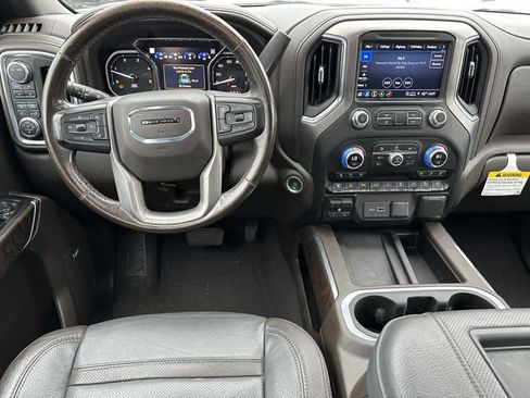 Used 2022 GMC Sierra 2500 Denali image 11