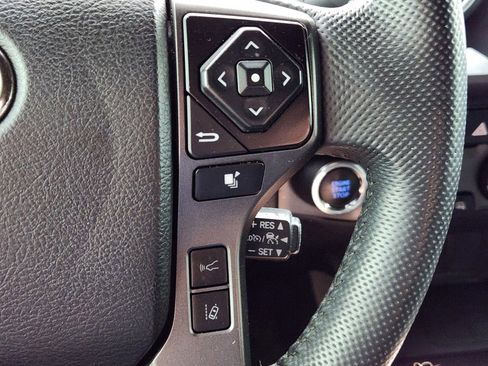 Used 2021 Toyota Tacoma TRD Off-Road AWD/4WD image 22