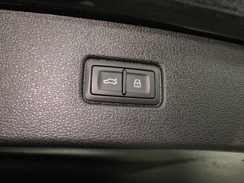 Used 2019 Audi Q7 3.0T Prestige AWD/4WD image 13