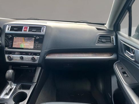 Used 2016 Subaru Outback 2.5i Limited AWD/4WD image 26