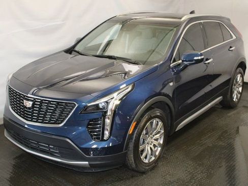 Certified 2022 Cadillac XT4 Premium Luxury w/ Enhanced Visibility Package image 1