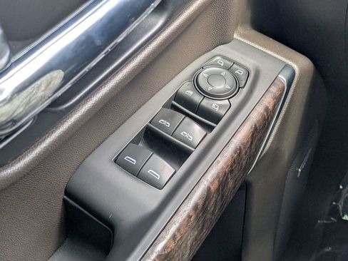 Used 2022 GMC Sierra 1500 Denali w/ Denali Reserve Package AWD/4WD image 19