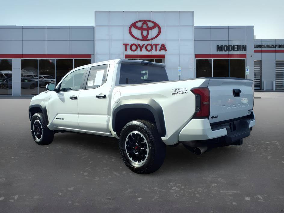 Used 2026 Toyota Tacoma TRD Off-Road AWD/4WD image 3