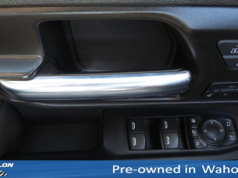 Used 2022 Chevrolet Silverado 2500 LTZ w/ LTZ Convenience Package image 14