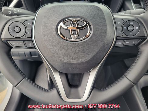 Used 2026 Toyota Corolla SE FWD image 18
