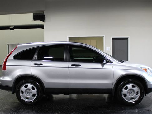 Used 2011 Honda CR-V LX image 2
