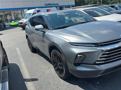 Used 2023 Chevrolet Blazer Premier w/ Driver Confidence II Package FWD image 5