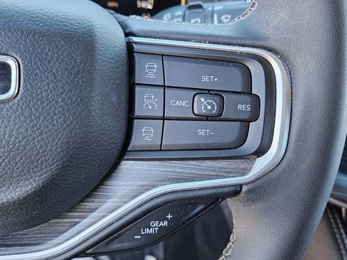 Used 2023 Jeep Wagoneer Series II image 23