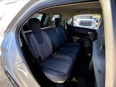 Used 2017 Chevrolet Equinox LS FWD image 27