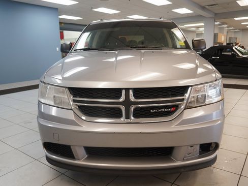 Used 2018 Dodge Journey SE image 16